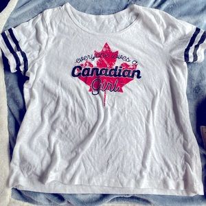 🇨🇦Canada Top Maple 🍁 Leaf Graphic Everyone Loves A Canadian Girl L XL Jersey